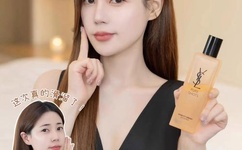 猛烈的抽插她丰满白嫩后面